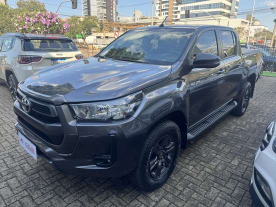 TOYOTA-HILUX-2022