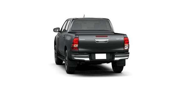 TOYOTA-HILUX-2025