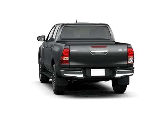 TOYOTA-HILUX-2.8 D-4D TURBO DIESEL CD SR 4X4 AUTOMÁTICO TOYOTA-HILUX-2025