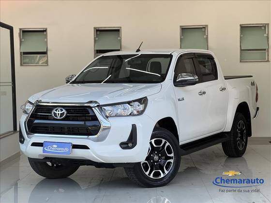 TOYOTA HILUX 2.8 D-4D TURBO DIESEL CD SRV 4X4 AUTOMÁTICO