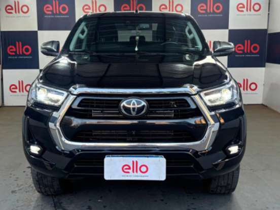 TOYOTA-HILUX-2.8 D-4D TURBO DIESEL CD SRX 4X4 AUTOMÁTICO TOYOTA-HILUX-2023