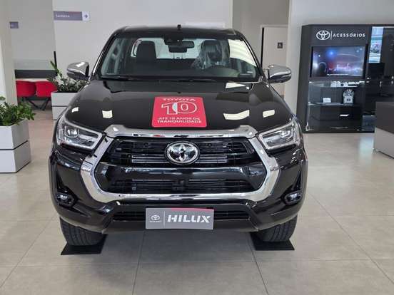 TOYOTA-HILUX-2.8 D-4D TURBO DIESEL CD SRX 4X4 AUTOMÁTICO TOYOTA-HILUX-2026