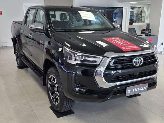TOYOTA-HILUX-2.8 D-4D TURBO DIESEL CD SRX 4X4 AUTOMÁTICO TOYOTA-HILUX-2026