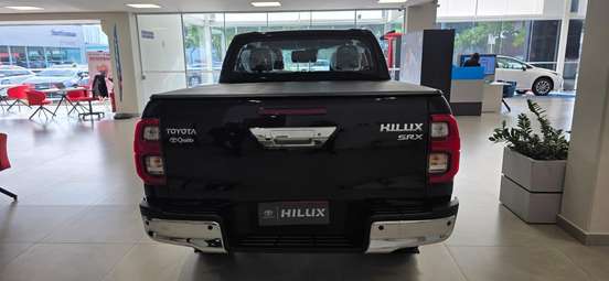 TOYOTA-HILUX-2026