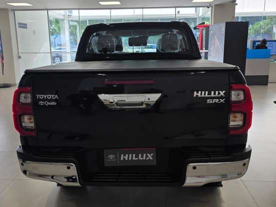 TOYOTA-HILUX-2.8 D-4D TURBO DIESEL CD SRX 4X4 AUTOMÁTICO TOYOTA-HILUX-2026