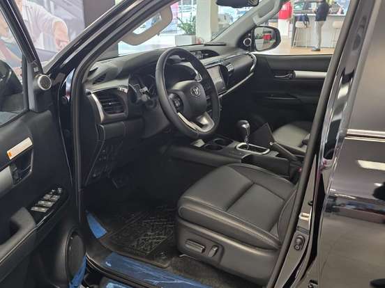 TOYOTA-HILUX-2.8 D-4D TURBO DIESEL CD SRX 4X4 AUTOMÁTICO TOYOTA-HILUX-2026