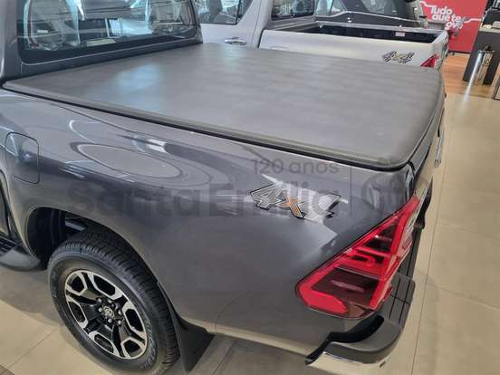 TOYOTA-HILUX-2.8 D-4D TURBO DIESEL CD SRX 4X4 AUTOMÁTICO TOYOTA-HILUX-2025