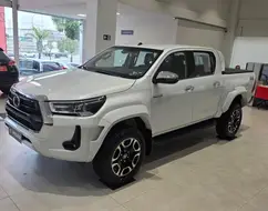 TOYOTA HILUX 2.8 D-4D TURBO DIESEL CD SRX PLUS 4X4 AUTOMÁTICO TOYOTA HILUX 2.8 D-4D TURBO DIESEL CD SRX PLUS 4X4 AUTOMÁTICO
