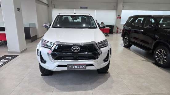 TOYOTA-HILUX-2026