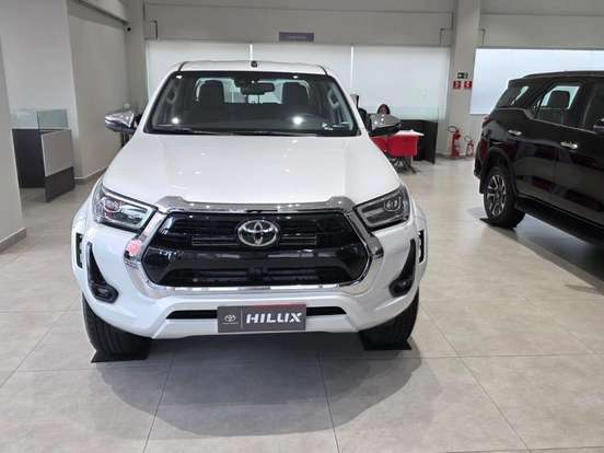 TOYOTA-HILUX-2.8 D-4D TURBO DIESEL CD SRX PLUS 4X4 AUTOMÁTICO TOYOTA-HILUX-2026