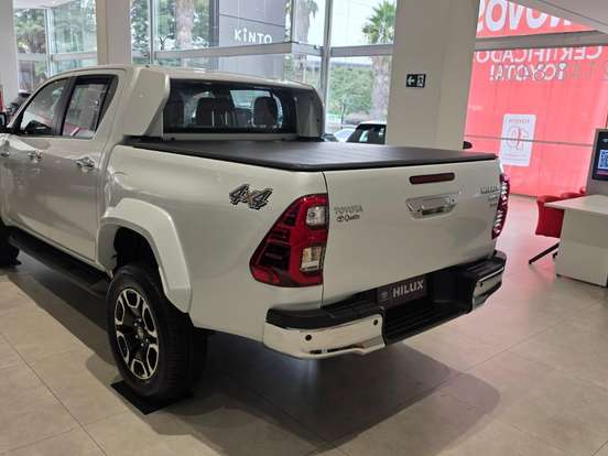 TOYOTA-HILUX-2.8 D-4D TURBO DIESEL CD SRX PLUS 4X4 AUTOMÁTICO TOYOTA-HILUX-2026