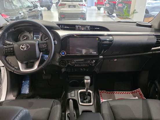 TOYOTA-HILUX-2.8 D-4D TURBO DIESEL CD SRX PLUS 4X4 AUTOMÁTICO TOYOTA-HILUX-2026