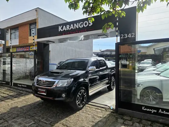 TOYOTA HILUX 3.0 SRV 4X4 CD 16V TURBO INTERCOOLER DIESEL 4P AUTOMÁTICO TOYOTA HILUX 3.0 SRV 4X4 CD 16V TURBO INTERCOOLER DIESEL 4P AUTOMÁTICO