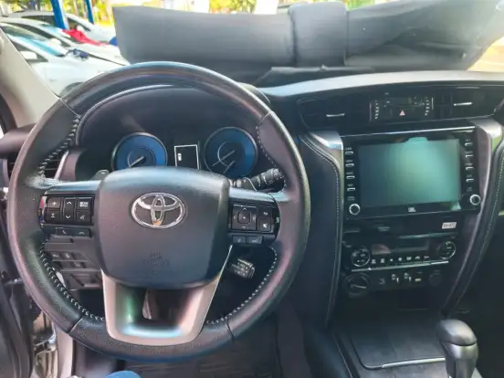 TOYOTA-HILUX SW4-2021