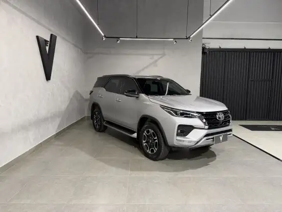 TOYOTA-HILUX SW4-2022