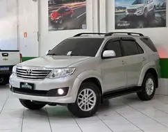 TOYOTA HILUX SW4 2.7 SR 4X2 16V FLEX 4P AUTOMÁTICO TOYOTA HILUX SW4 2.7 SR 4X2 16V FLEX 4P AUTOMÁTICO