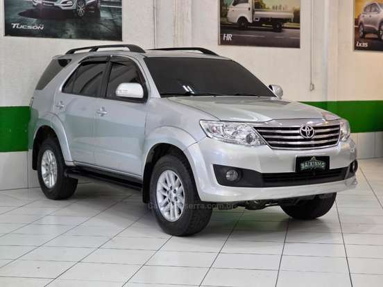 TOYOTA-HILUX SW4-2013