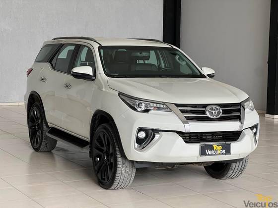 TOYOTA HILUX SW4 2.7 SR 4X2 16V FLEX 4P AUTOMÁTICO