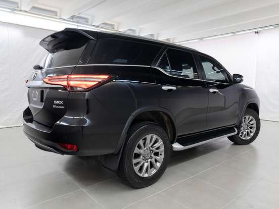 TOYOTA-HILUX SW4-2.8 D-4D TURBO DIESEL SRX 4X4 AUTOMÁTICO TOYOTA-HILUX SW4-2022
