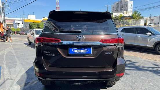 TOYOTA-HILUX SW4-2.8 SRX 4X4 16V TURBO INTERCOOLER DIESEL 4P AUTOMÁTICO TOYOTA-HILUX SW4-2016