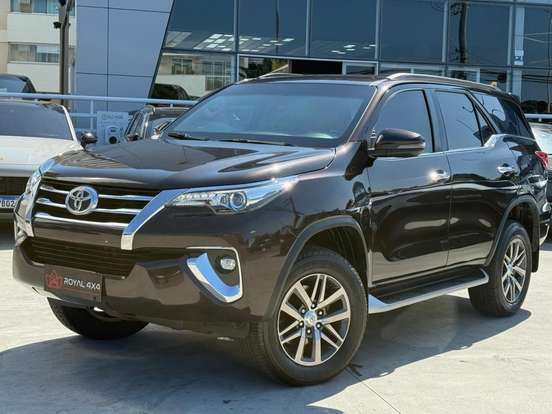 TOYOTA-HILUX SW4-2019