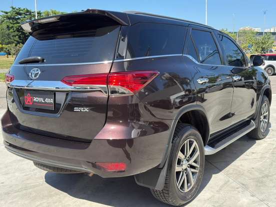 TOYOTA-HILUX SW4-2.8 SRX 4X4 7 LUGARES 16V TURBO INTERCOOLER DIESEL 4P AUTOMÁTICO TOYOTA-HILUX SW4-2019
