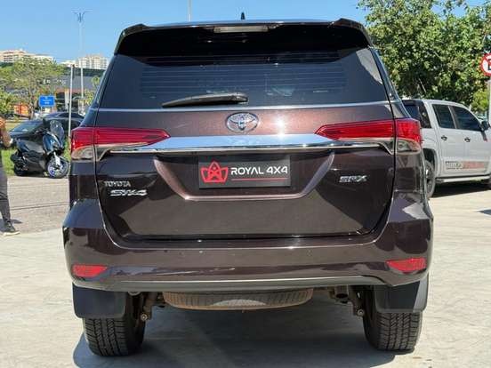 TOYOTA-HILUX SW4-2019