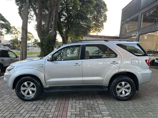 TOYOTA-HILUX SW4-2008