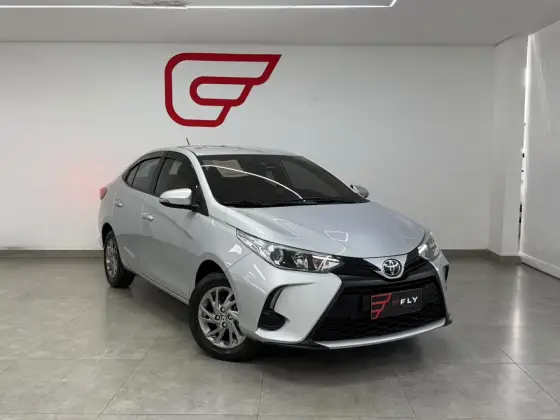 TOYOTA YARIS 1.5 16V FLEX SEDAN XS MULTIDRIVE TOYOTA YARIS 1.5 16V FLEX SEDAN XS MULTIDRIVE