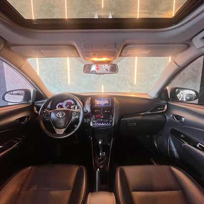 TOYOTA-YARIS-2022