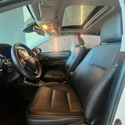 TOYOTA-YARIS-2022