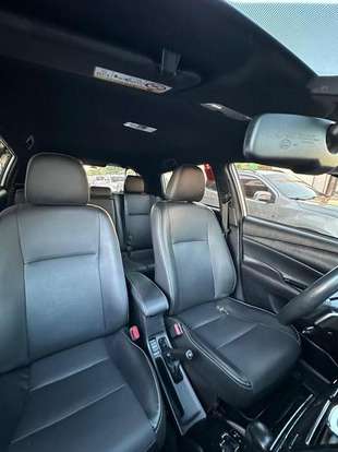 TOYOTA-YARIS-2019