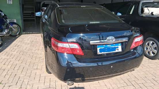 TOYOTA-CAMRY-2010