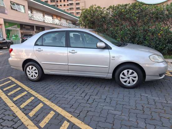 TOYOTA-COROLLA-1.6 XLI 16V GASOLINA 4P AUTOMÁTICO TOYOTA-COROLLA-2004