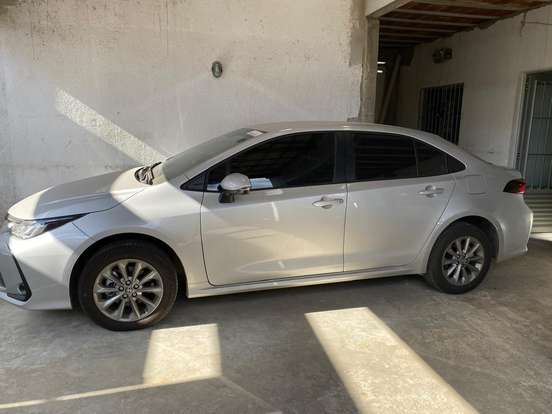 TOYOTA-COROLLA-2025