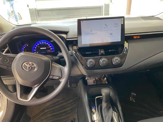 TOYOTA-COROLLA-2025