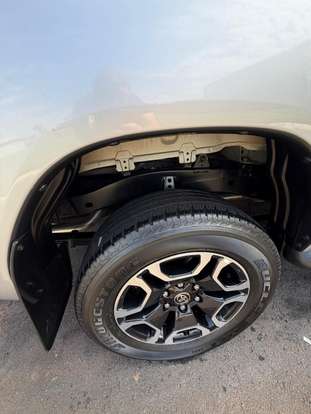 TOYOTA-HILUX-2025