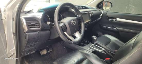 TOYOTA-HILUX-2016