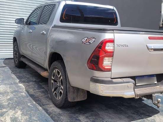 TOYOTA-HILUX-2.8 SRX 4X4 CD 16V DIESEL 4P AUTOMÁTICO TOYOTA-HILUX-2016