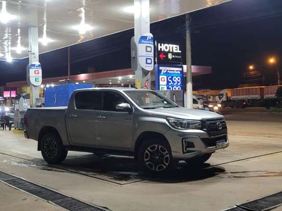 TOYOTA-HILUX-2.8 SRX 4X4 CD 16V DIESEL 4P AUTOMÁTICO TOYOTA-HILUX-2016