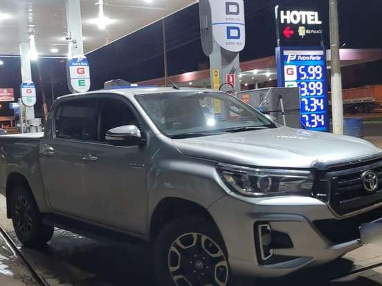 TOYOTA-HILUX-2.8 SRX 4X4 CD 16V DIESEL 4P AUTOMÁTICO TOYOTA-HILUX-2016