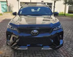 TOYOTA HILUX SW4 2.8 D-4D TURBO DIESEL DIAMOND 7L 4X4 AUTOMÁTICO TOYOTA HILUX SW4 2.8 D-4D TURBO DIESEL DIAMOND 7L 4X4 AUTOMÁTICO