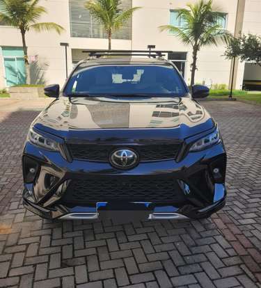 TOYOTA-HILUX SW4-2022