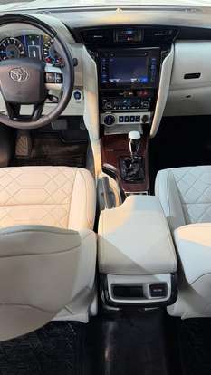 TOYOTA-HILUX SW4-2016