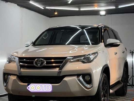 TOYOTA-HILUX SW4-2.8 SRX 4X4 16V TURBO INTERCOOLER DIESEL 4P AUTOMÁTICO TOYOTA-HILUX SW4-2016