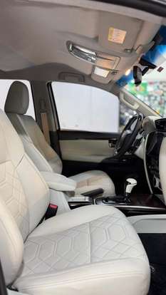 TOYOTA-HILUX SW4-2016
