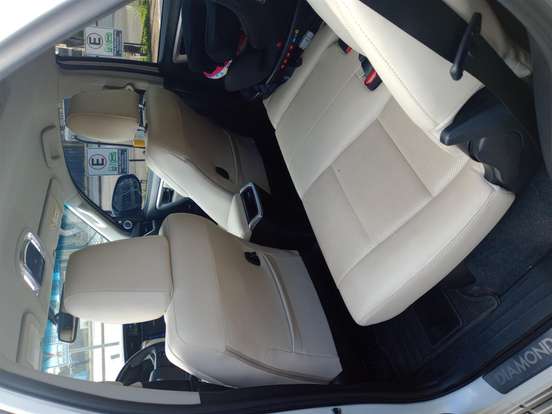 TOYOTA-HILUX SW4-2.8 SRX DIAMOND 4X4 7 LUGARES 16V TURBO INTERCOOLER DIESEL 4P AUTOMÁTICO TOYOTA-HILUX SW4-2019