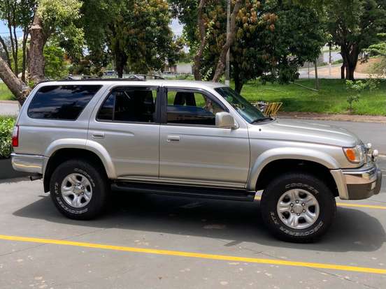 TOYOTA-HILUX SW4-3.0 4X4 8V TURBO DIESEL 4P MANUAL TOYOTA-HILUX SW4-2001