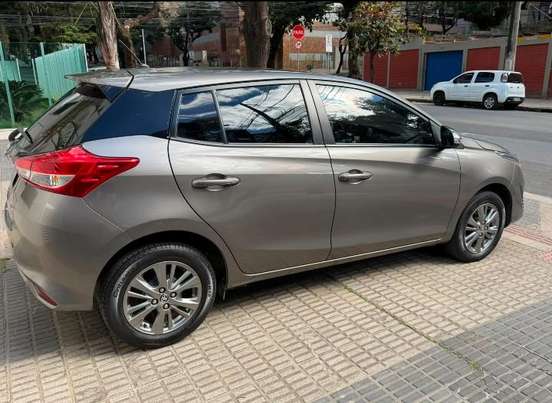 TOYOTA-YARIS-2020