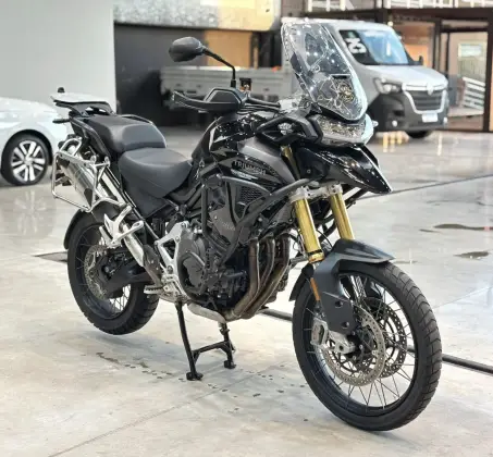 TRIUMPH TIGER 1200 BLACK EDITION TRIUMPH TIGER 1200 BLACK EDITION